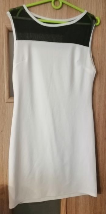 Sprzedam sukienkę bez rękawów