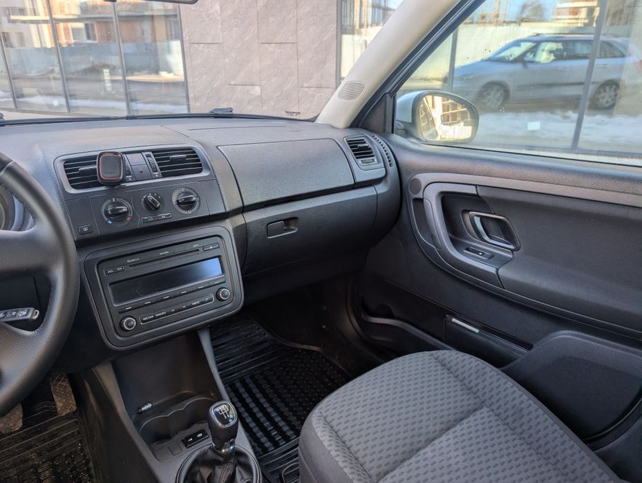 Skoda Fabia 1.6 Дизель  2011 Універсал