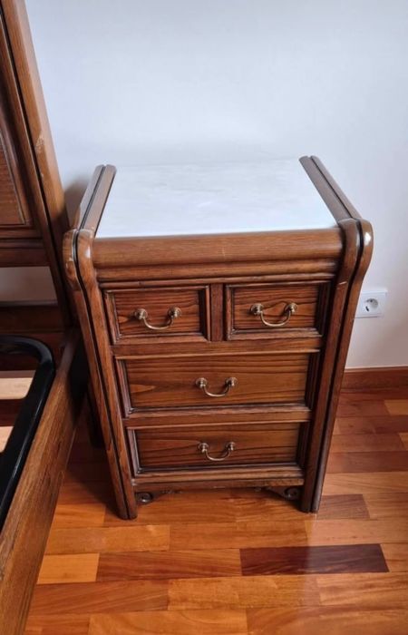 Cama com mesinhas madeira maciça