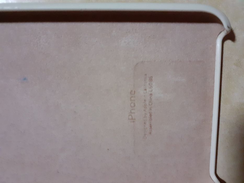 Продам чехол на iPhone 7+