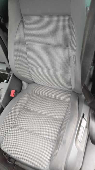 Fotele Touran 1 kpl 7 sztuk