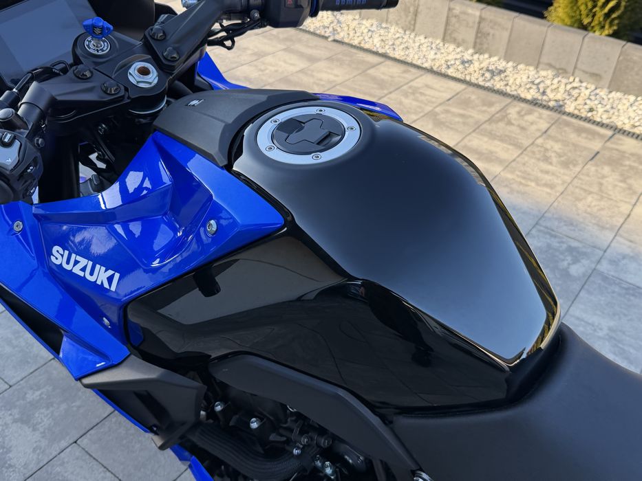 Suzuki gsx 8r 2024