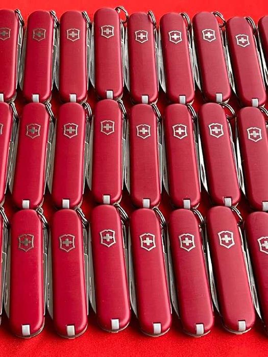 Victorinox Сlassic SD RED Оригинал(БЕЗ рекламы и надписей)