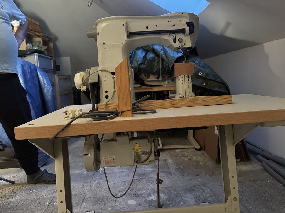 Maszyna do szycia słupkowa