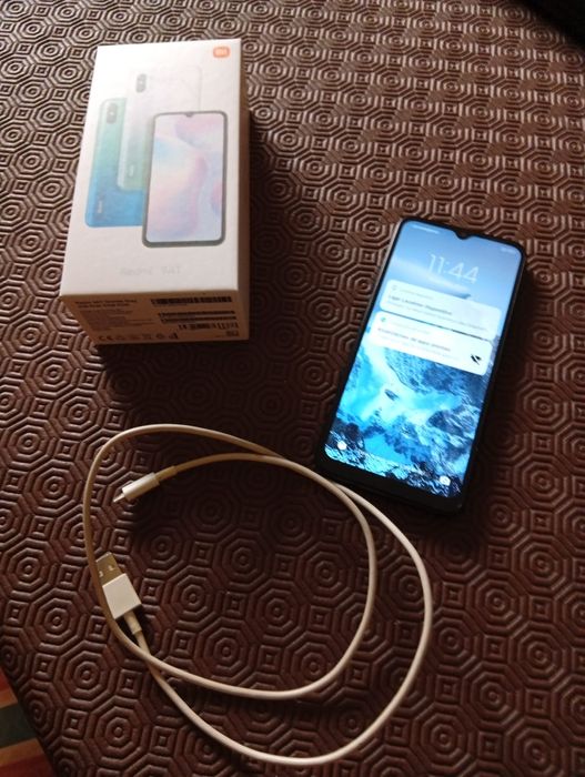 Telomovel Xiaomi redmi 9 AT
RAM 26 
32 G
Tem ainda a caixa
Está óti