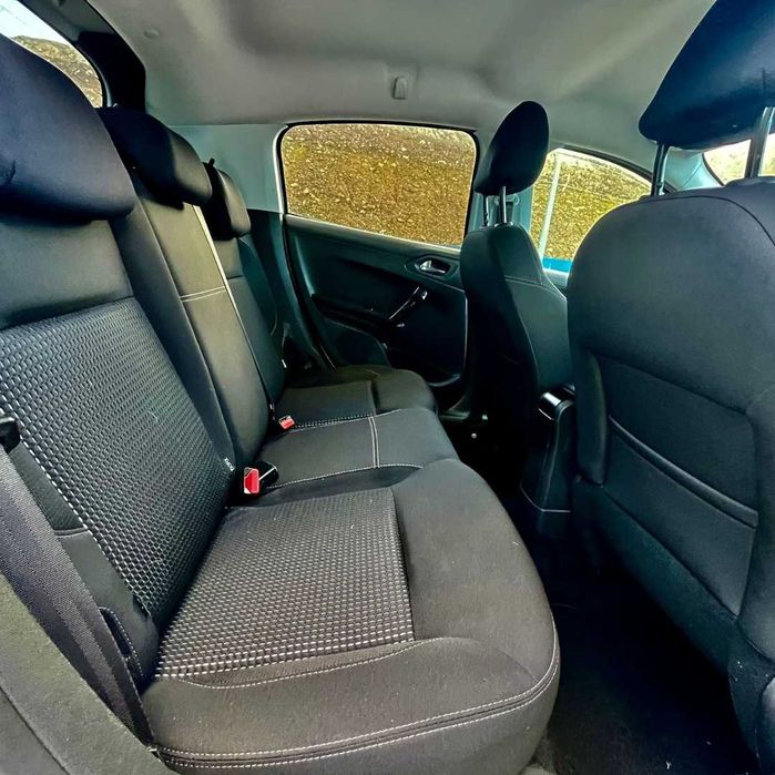 PEUGEOT 208 1.2 PureTech Allure (2019) | 65 000 km | Estado Impecável