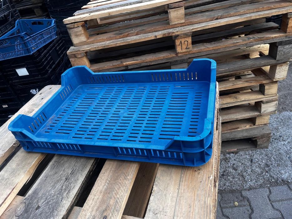 Skrzynki plastikowe używane