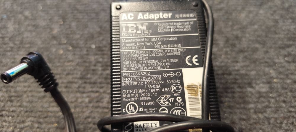 Ładowarka do laptopa IBM