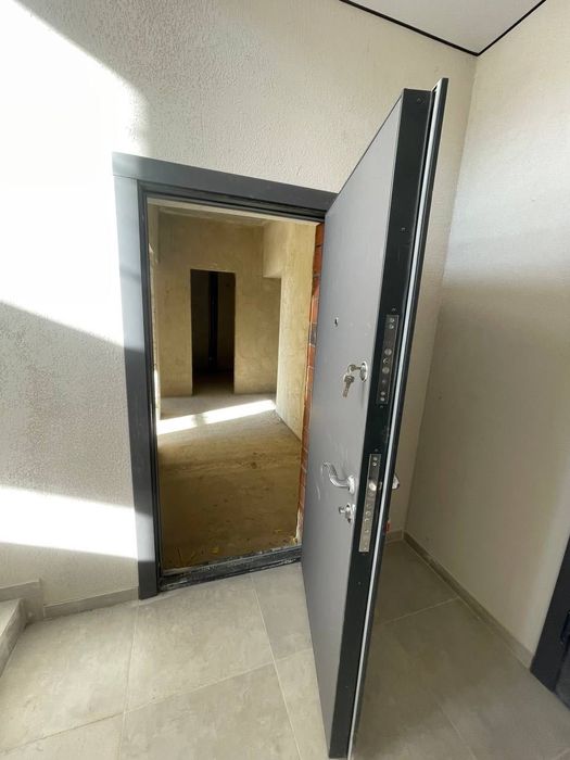 Продам двохкімнатну квартиру 62м2 на 1 -3 поверсі