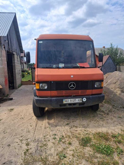 Продам АПАРАТ Mercedes -Benz 809.     1987 р випуску
