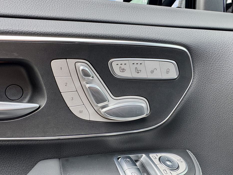 Mercedes Benz V-Class 300d Extra Long AMG