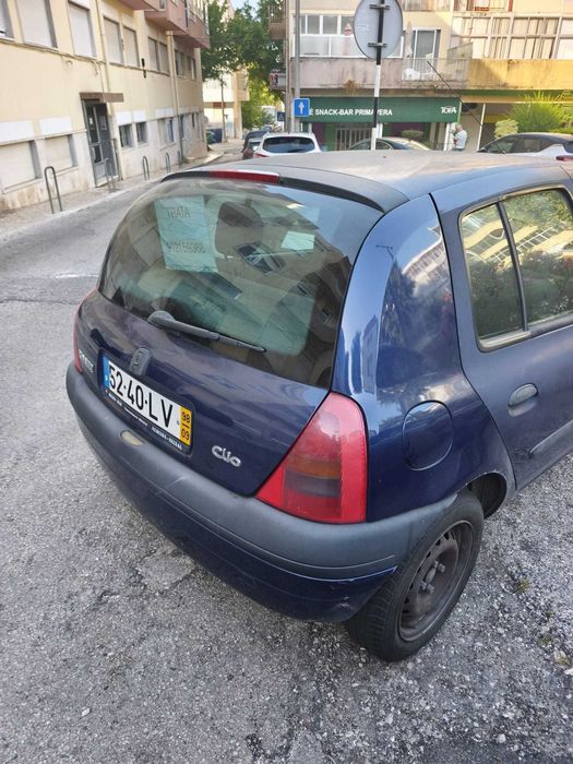Carro Renault Clio