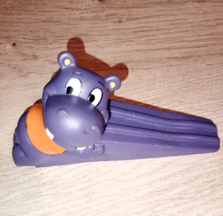 Stoper do drzwi fioletowy hipopotam