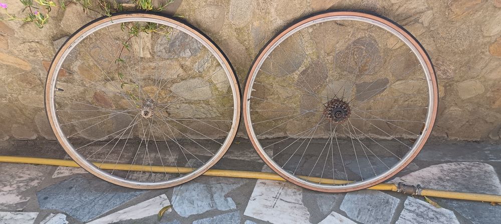 Conjunto de rodas clássicas de bicicleta de estrada