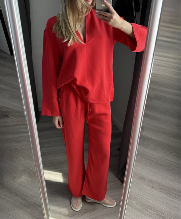 Червоний костюм Zara xs-s