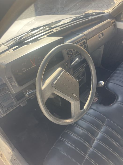 Mazda b2200