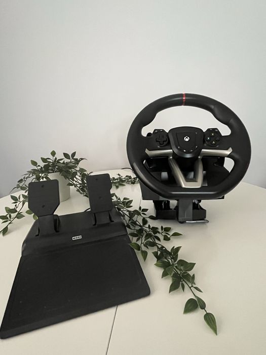 Kierownica HORI Racing Wheel Overdrive (Xbox One, Xbox Series X/S)