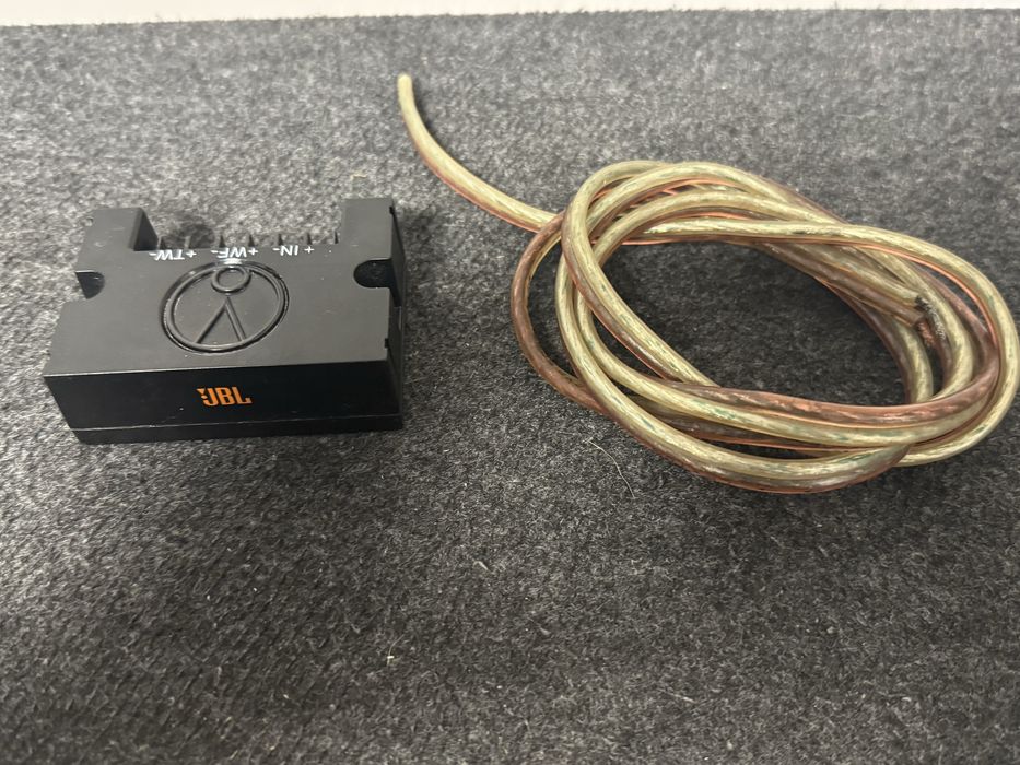 Subwoofer Magnat Samochodowy