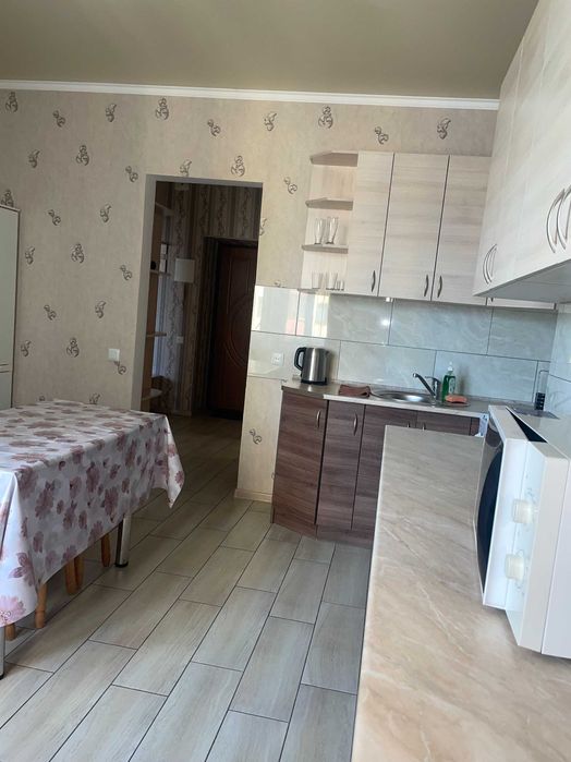 Квартира вільна !Новобудови Люкс класу!р-н ПРОМЕННЯ..Погодинно!