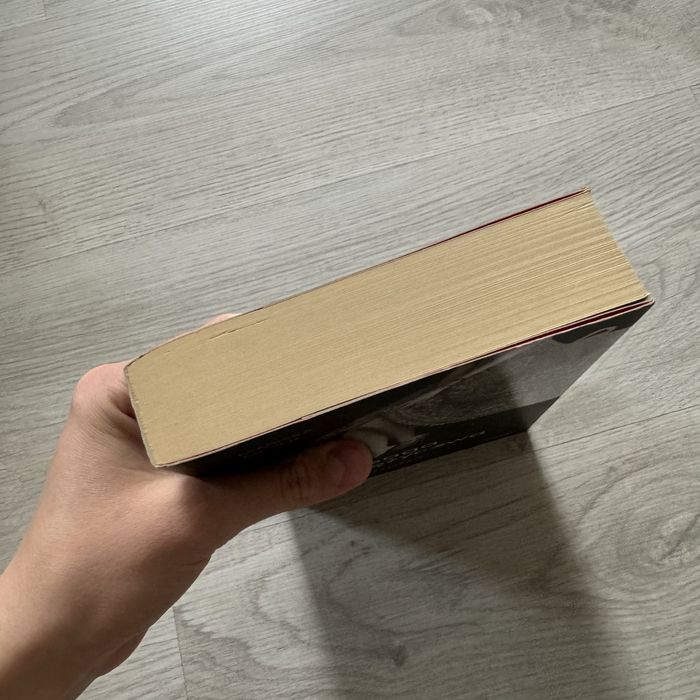 Książka fantastyka Saga księżycowa Cinder Marissa Meyer