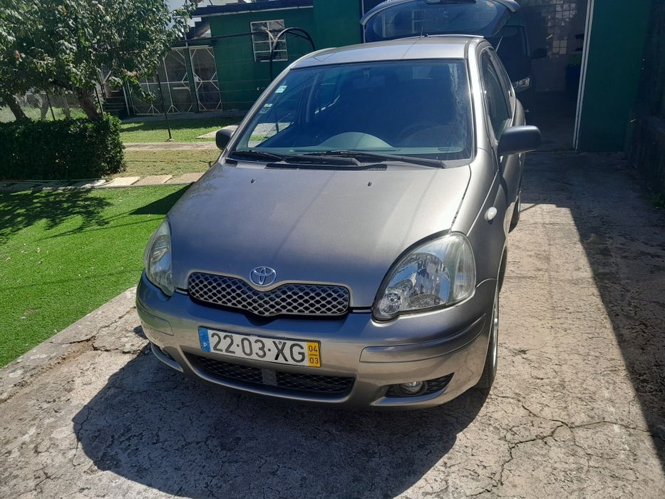 Toyota yaris 1000 vvt-i   impecável