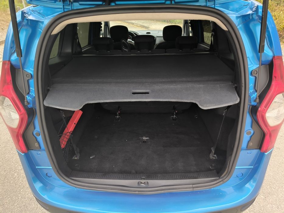 Dacia Lodgy 1.5 Blue dCi Stepway 7L - Nova e Revisada