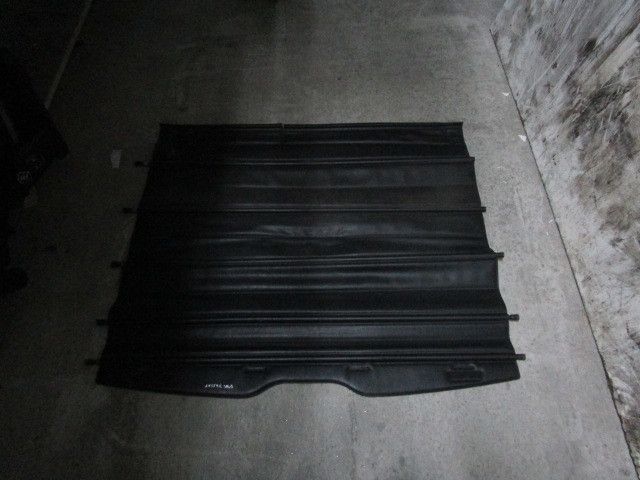 Chapeleira / tampo da mala VOLKSWAGEN Passat (3A2, 35I)