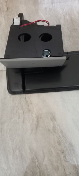 Пепельница   с  подстаканниками      на    Т 5