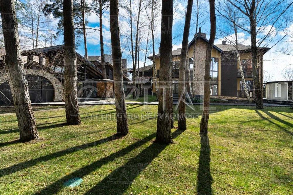 Продаж 5к   Будинку 700м2  вул. Лісова, Романків КМ Сонячна Долина