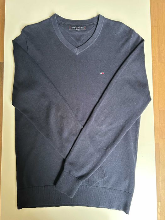 Oryginalny sweter męski Tommy Hilfiger 100% bawełna , stan bardzo dobry.