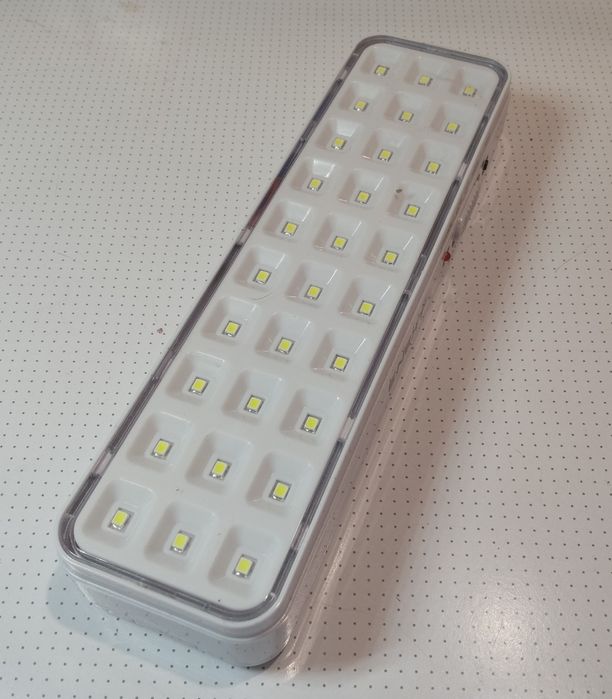 Светильник, лампочка, лампа на аккумуляторе