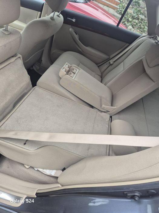 Toyota Avensis T25 disel 2.2
