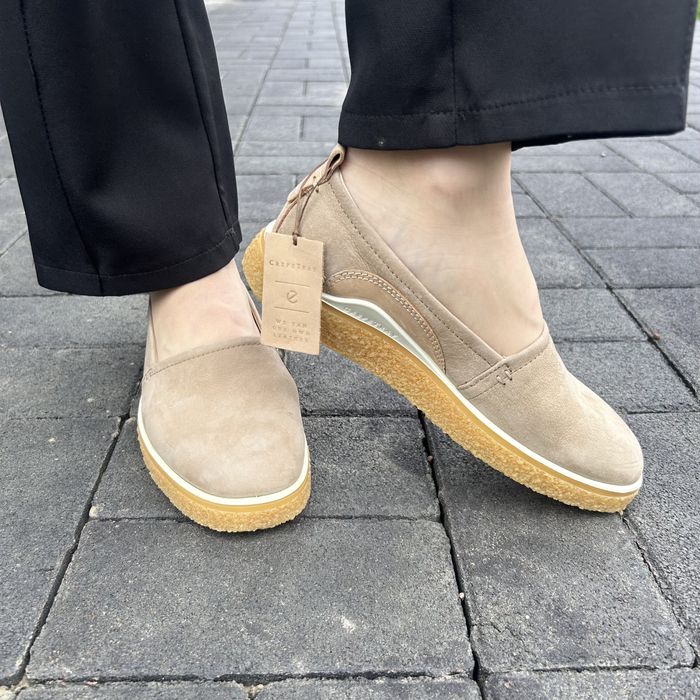 Красиві, стильні, шкіряні сліпони бренду ЕССО.