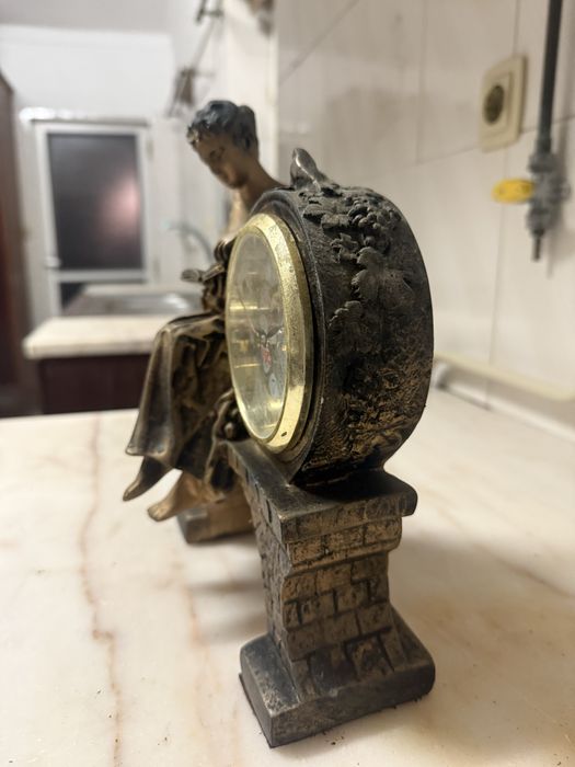 Relogio de mesa Crosa em Bronze