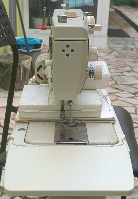 Máquina de costura