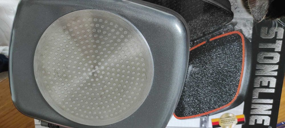 Zamykana patelnia Stoneline, na indukcję, stan idealny