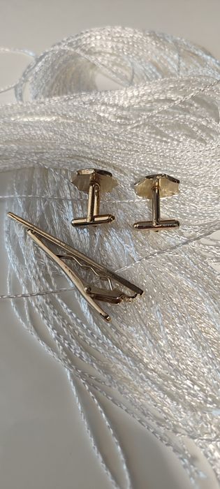 Запонки і зажим набір