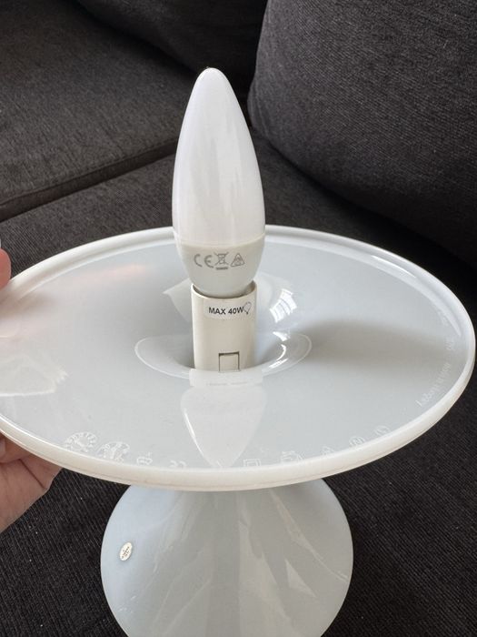 candeeiro de mesa branco