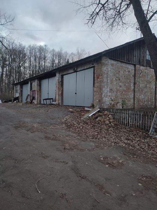 Продається майновий комплекс.