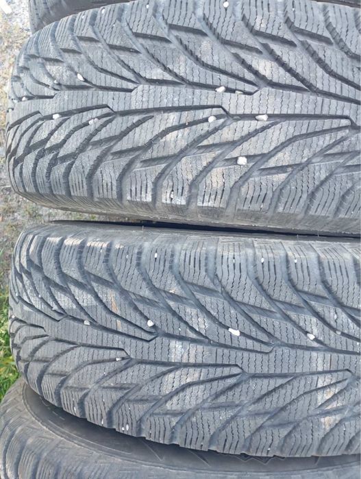 Шини Starmaxx 215/65 R16,зимові