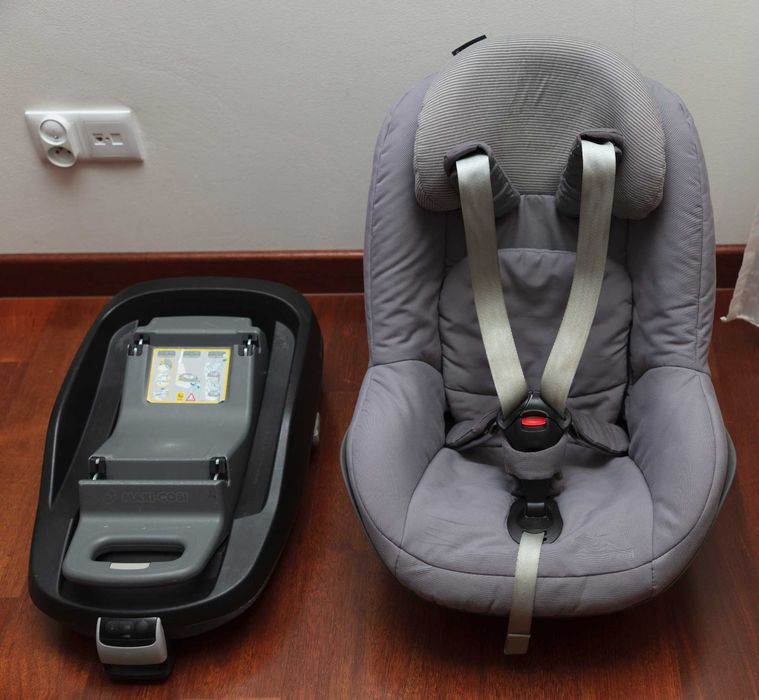 Fotelik samochodowy Maxi-Cosi Pearl 9-18kg + baza FamilyFix isofix