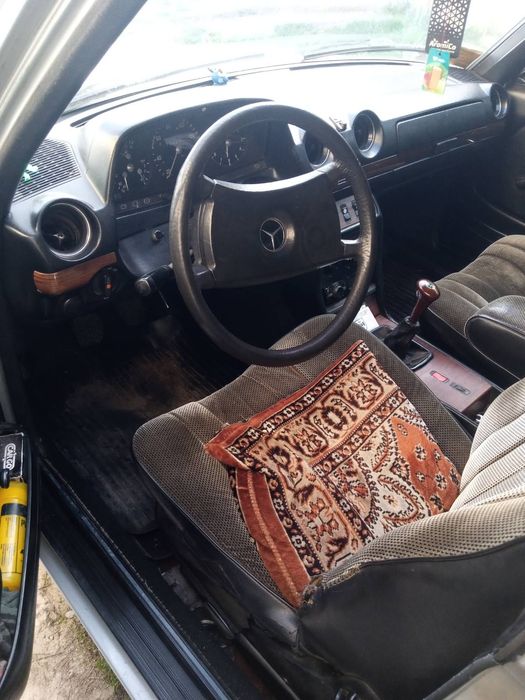 Mercedes-Benz 240D
