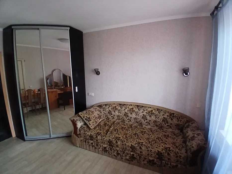 Здам кімнату в комунальній квартирі, Воскресенка, без господарів.