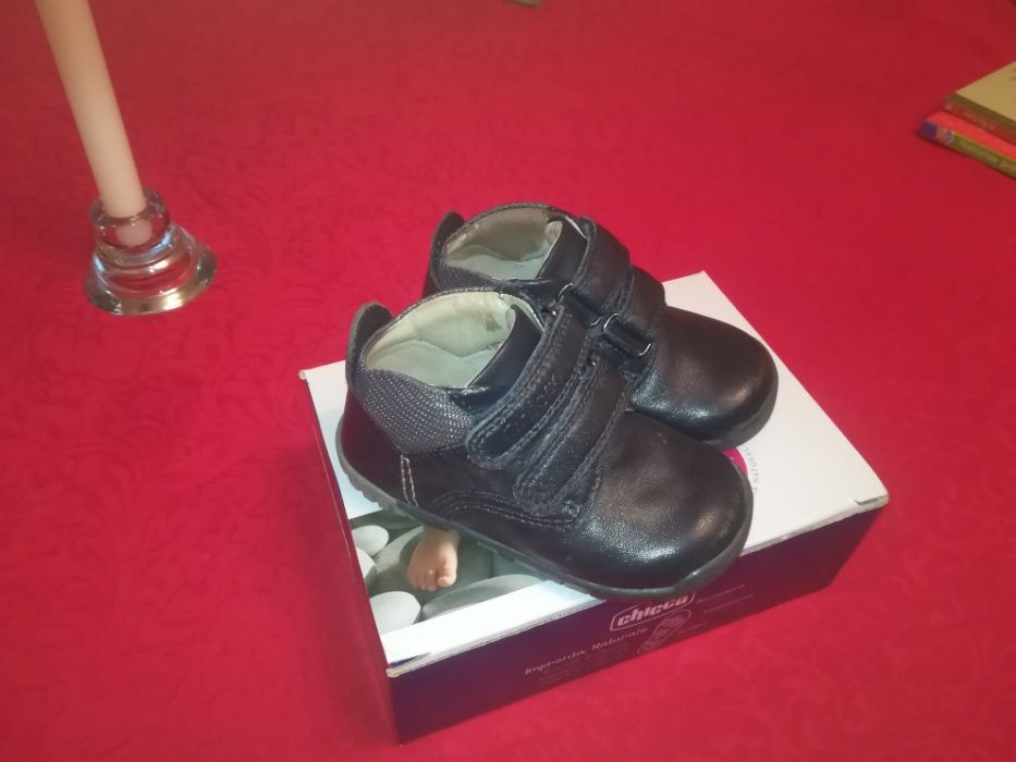 Botinhas e Sandálias Chicco 20