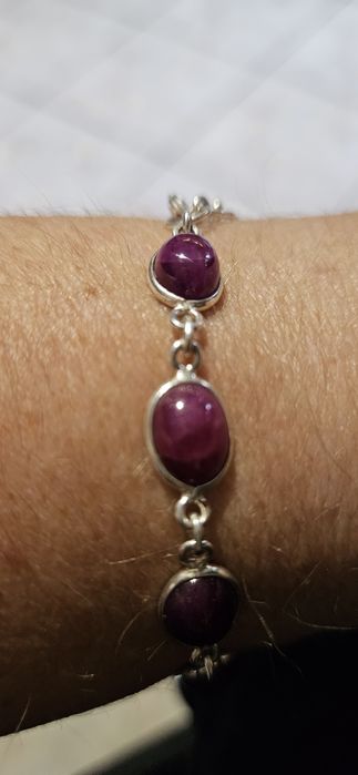 Srebrna bransoletka z rubinami