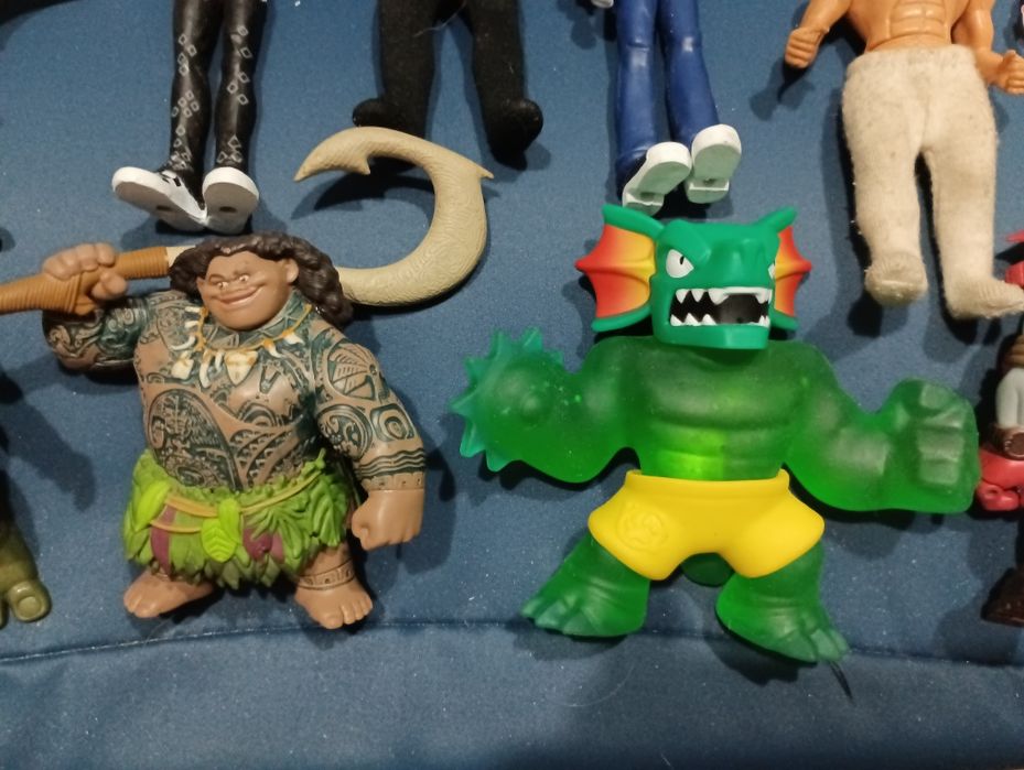 Bonecos lote variado