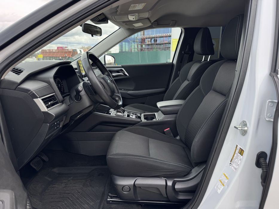 Mitsubishi Outlander EV, 2023 року, 2.4 плагін-гібрид автомат 4wd 34км