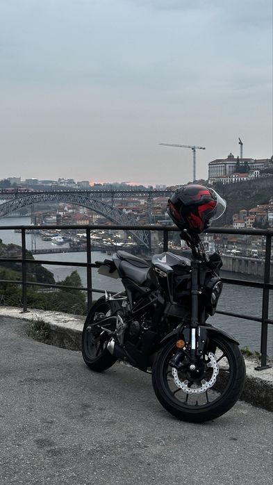 Hond cb125R  2025 usada