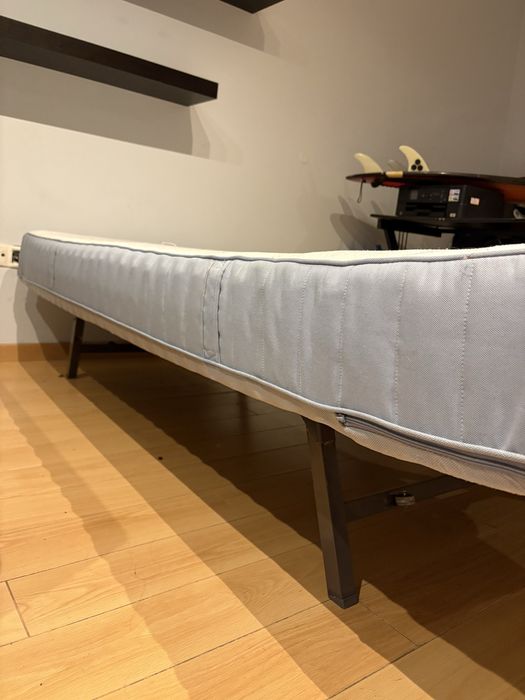 Cama de solteirao de ferro