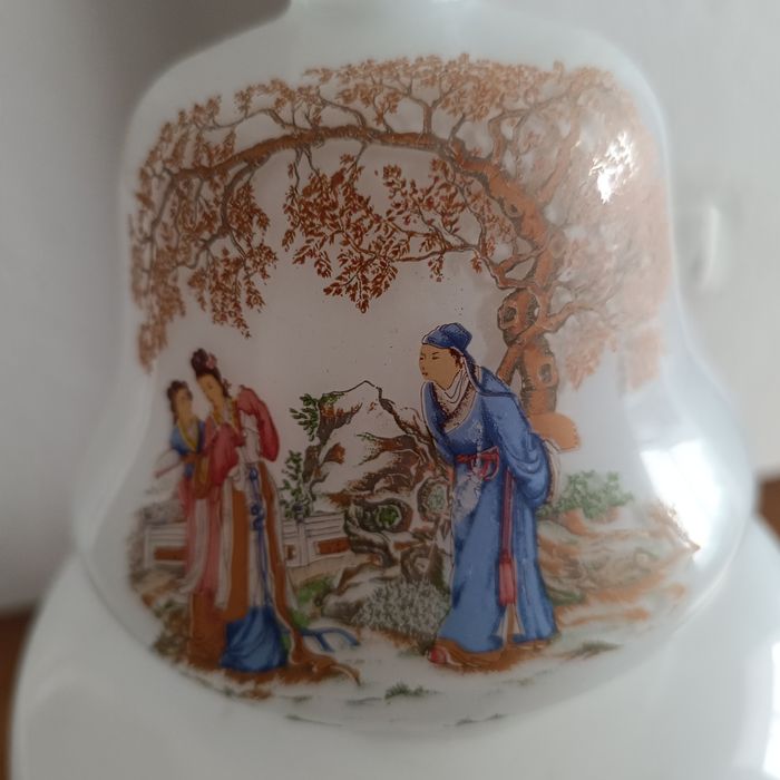 Pote / vaso decorativo chinês vidro Opalino com tampa com 45 cm altura